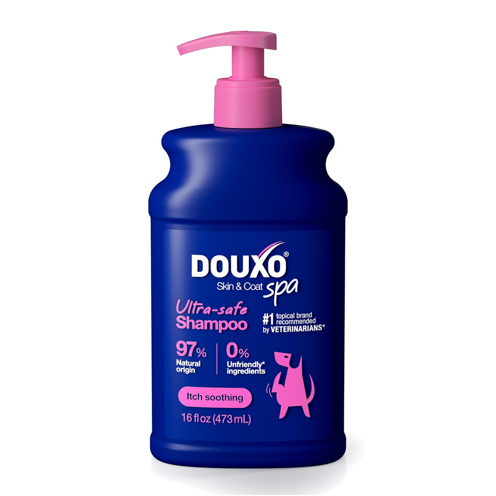 DOUXO Skin & Coat SPA bottle shown for a gentle cleanse on sensitive skin.