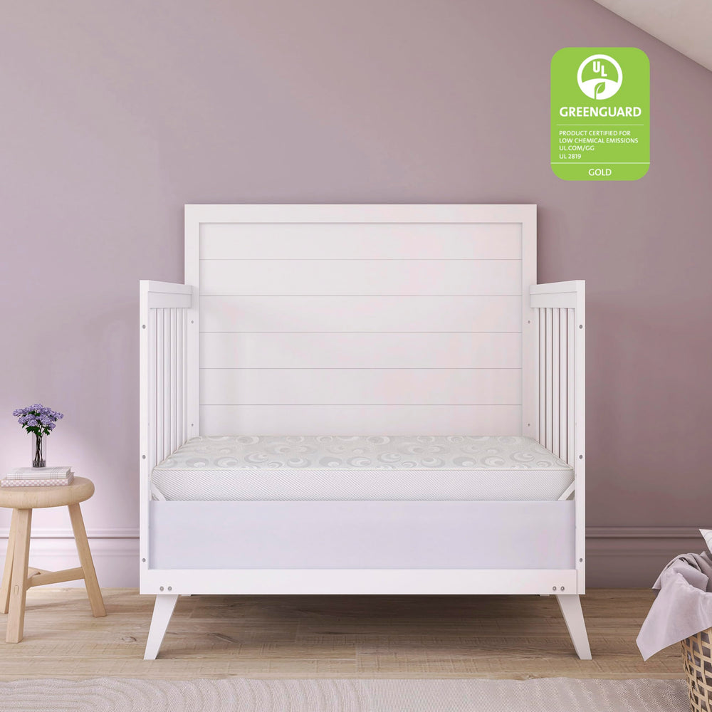 Dream On Me easy wipe-clean surface for quick maintenance