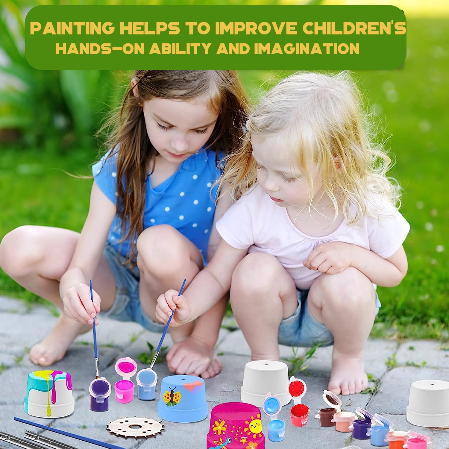 DUA MAIGA five-tray paint set keeps colors organized for efficient sessions.