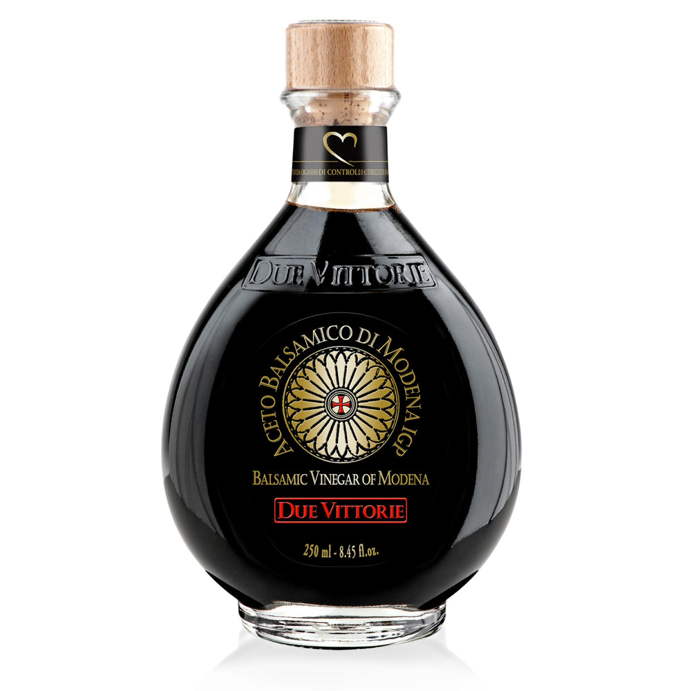 Due Vittorie Oro Gold Balsamic bottle with rich Modena flavor, perfect for finishing salads.