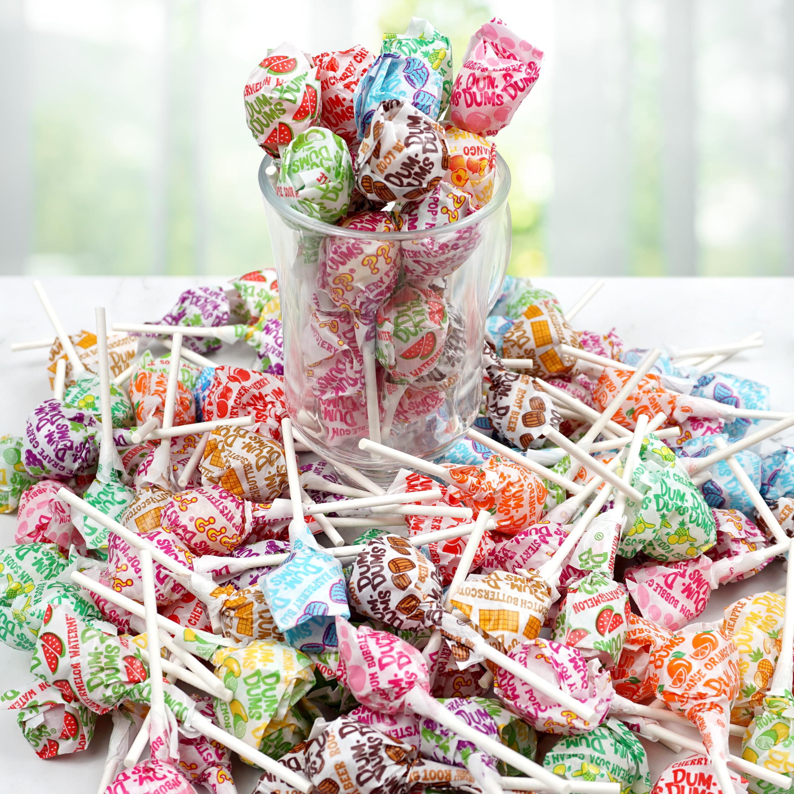 Dum Dums 60 pieces in one bag for bulk snacking.