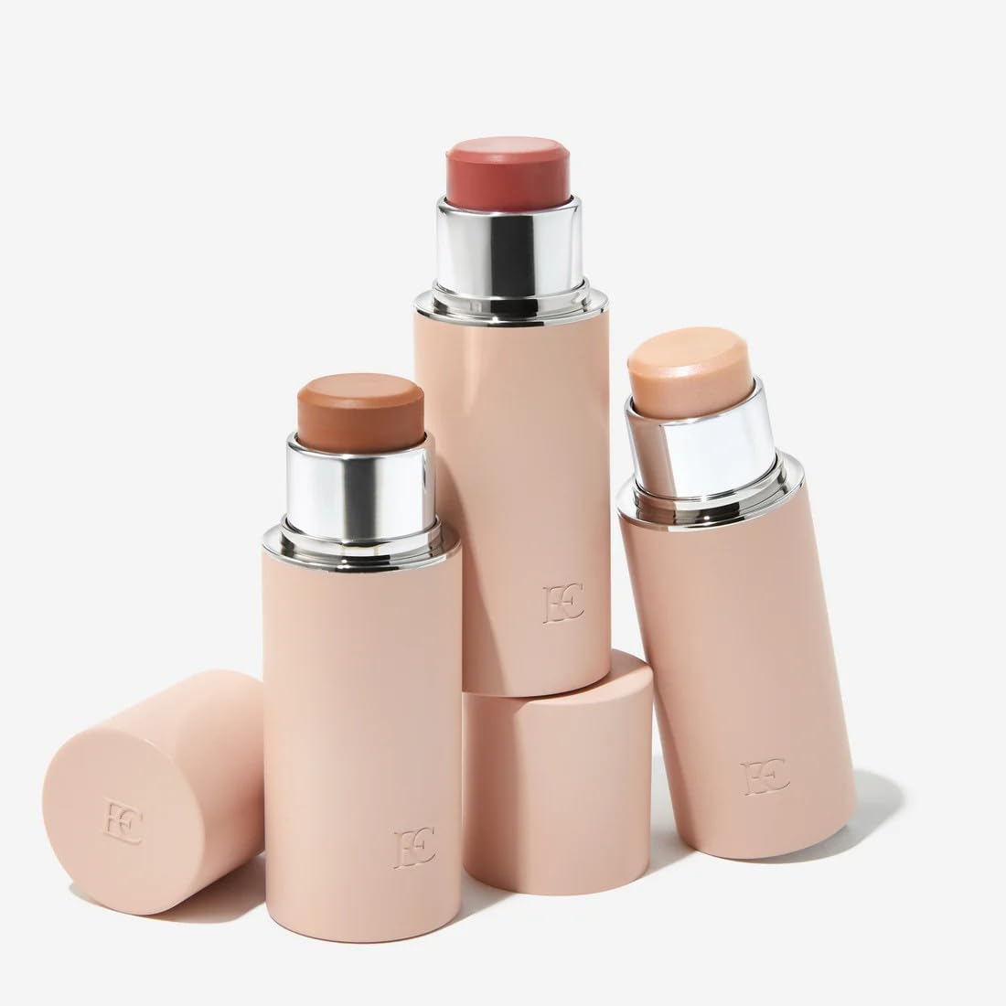 EarthsCure Glow Trio packaging and trio in a travel bag.