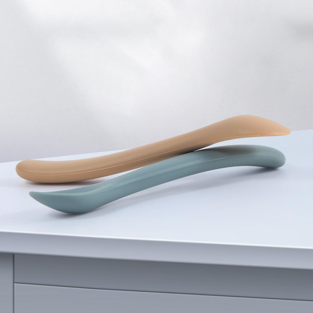 Eascrozn dishwasher-safe spoons easy cleaning after meals.
