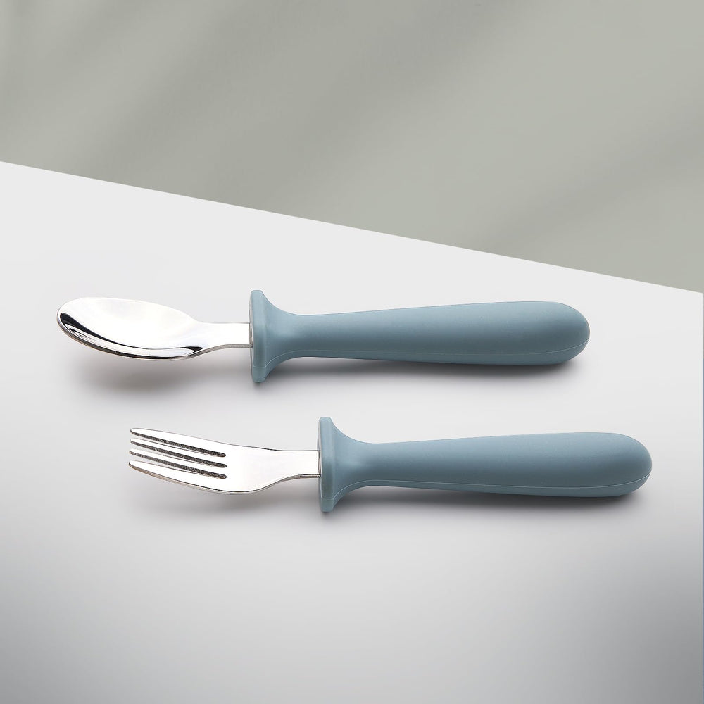 Eascrozn safe toddler forks with no sharp edges for gentle eating.