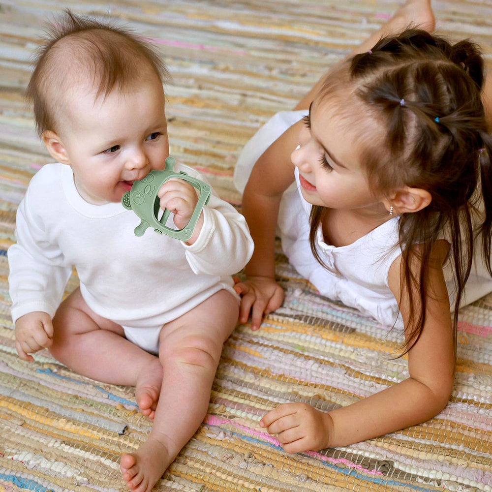 Eascrozn silicone teether is BPA and PVC free for safe teething exploration.