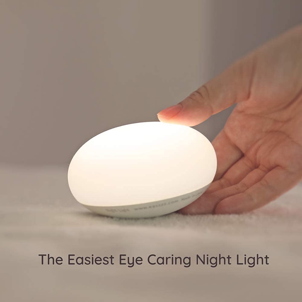 EASZZZ BPA-free silicone close-up highlights soft touch and safety.