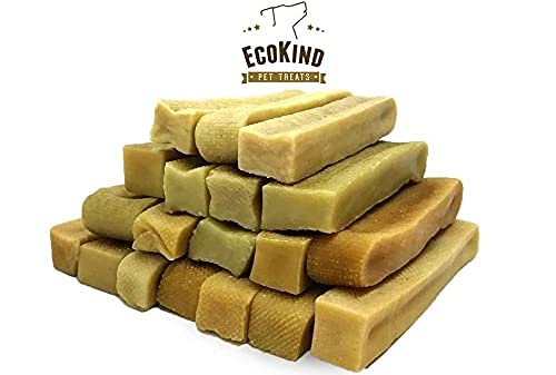 EcoKind chews outdoors depiction showing rugged chew session for outdoor play