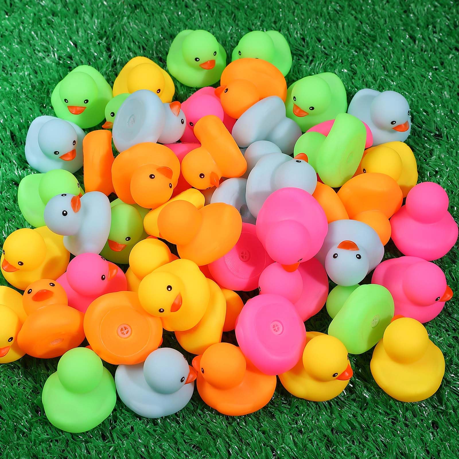 EKisemio duck-themed shower decor for kids baths