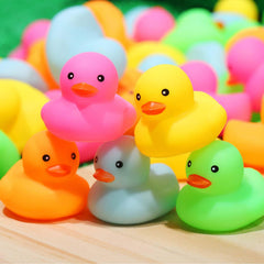 EKisemio rubber ducks as party favors on cruises