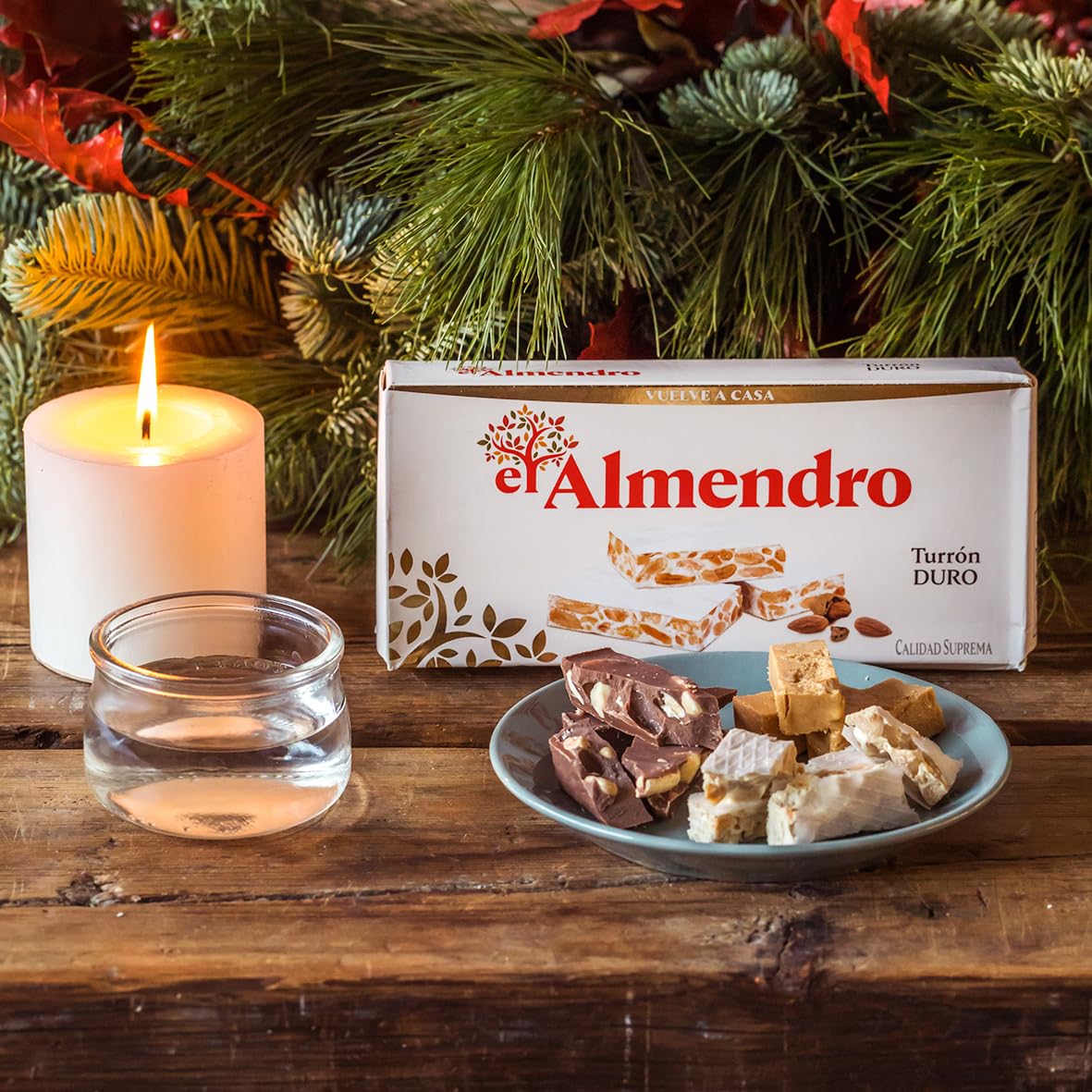 El Almendro Turrón Duro elegant packaging for a gift box