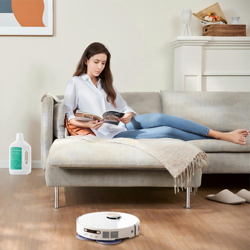 EOVWAEO floor cleaning solution in use on floor for daily use