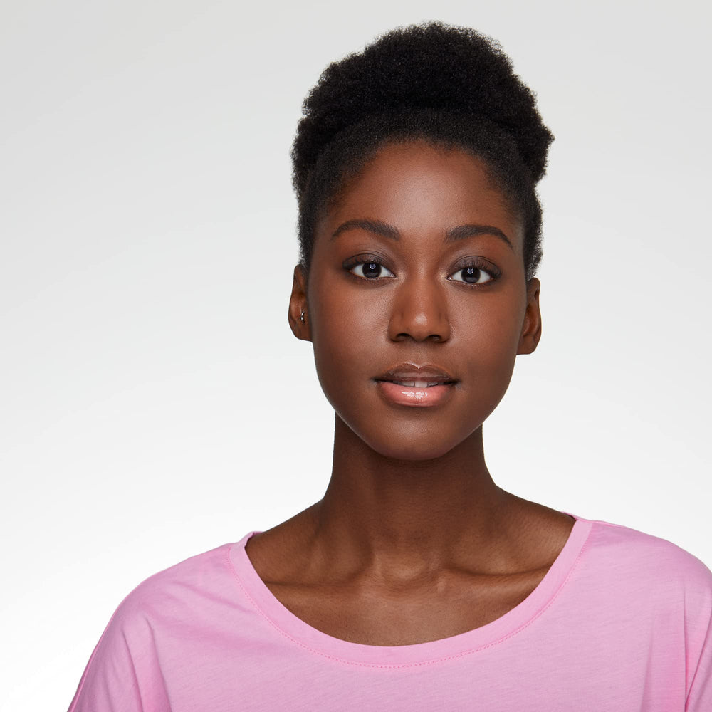 essence Extreme Shine Volume Lip Gloss made in Luxembourg with vegan formula.