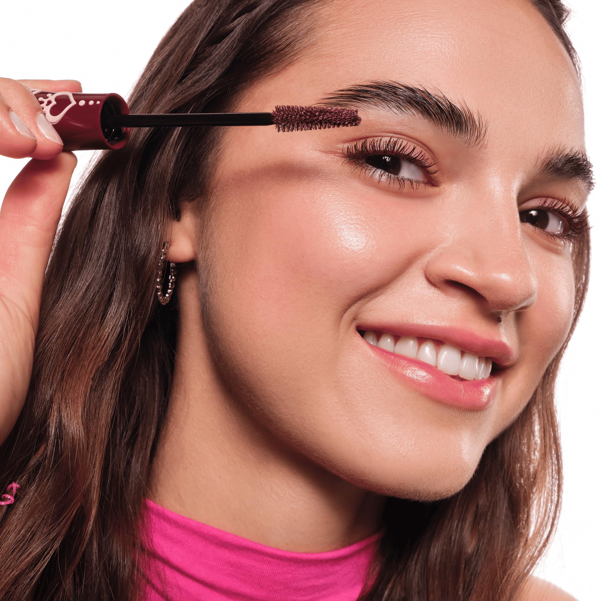 essence Lash Princess Burgundy eye close-up with defined lashes