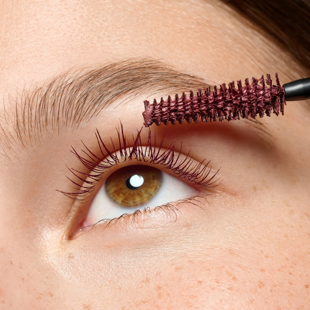 essence Lash Princess Burgundy lashes after application look lifted and fuller