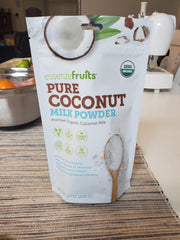 Essenzefruits coconut milk powder blended into a smoothie for plant‑based richness