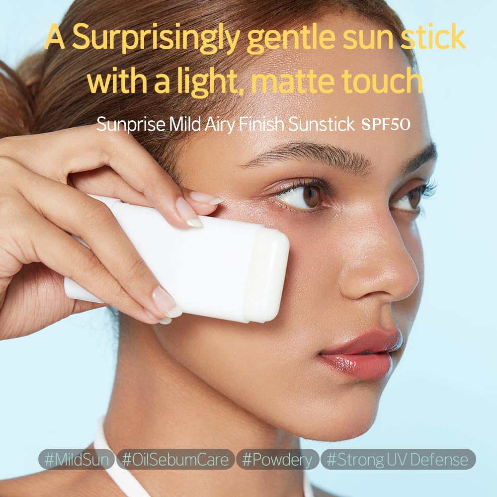 ETUDE Sunprise sebum-absorbing powder reduces shine for a matte look