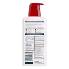 Oatmeal detail highlights colloidal oats in the formula.