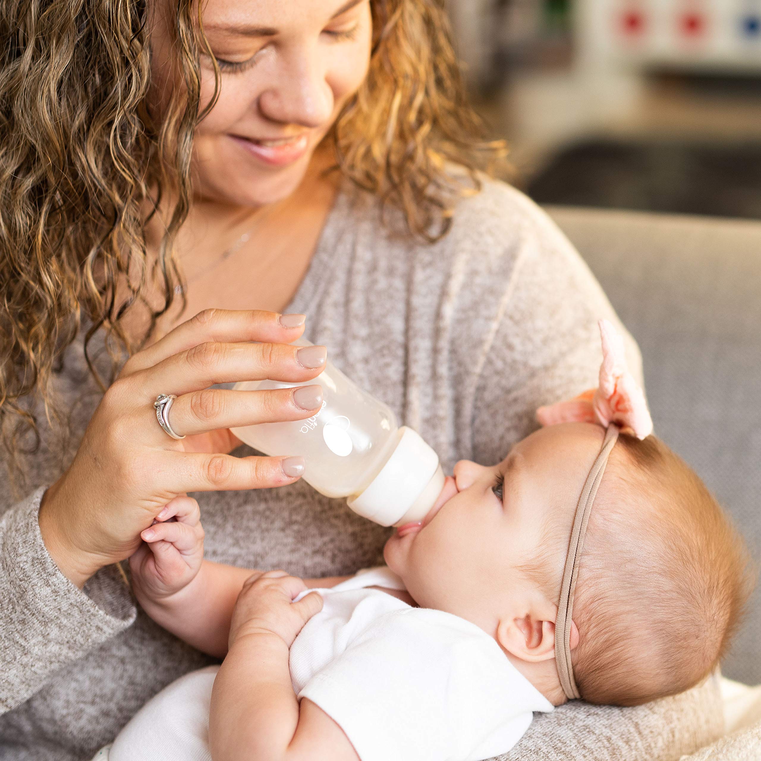 Evenflo Balance Plus standard neck fits most breast pumps.