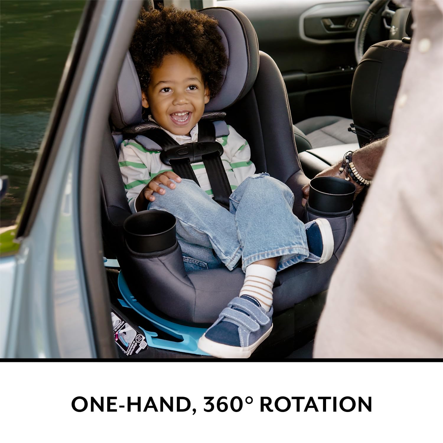 Evenflo REO's compact 17-inch footprint saves space for passengers.