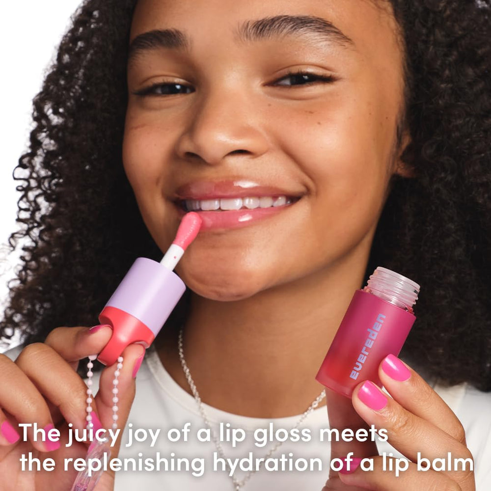 Cranberry oil image signals antioxidant protection and subtle color.