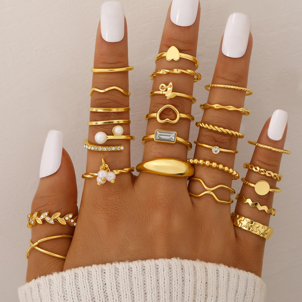 FAXHION knuckle rings—on-trend minimal shimmer for layered or standalone looks
