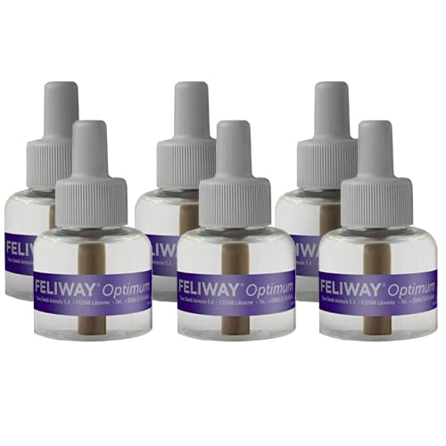 FELIWAY Optimum diffuser bottle ready for plug-in use in living room.