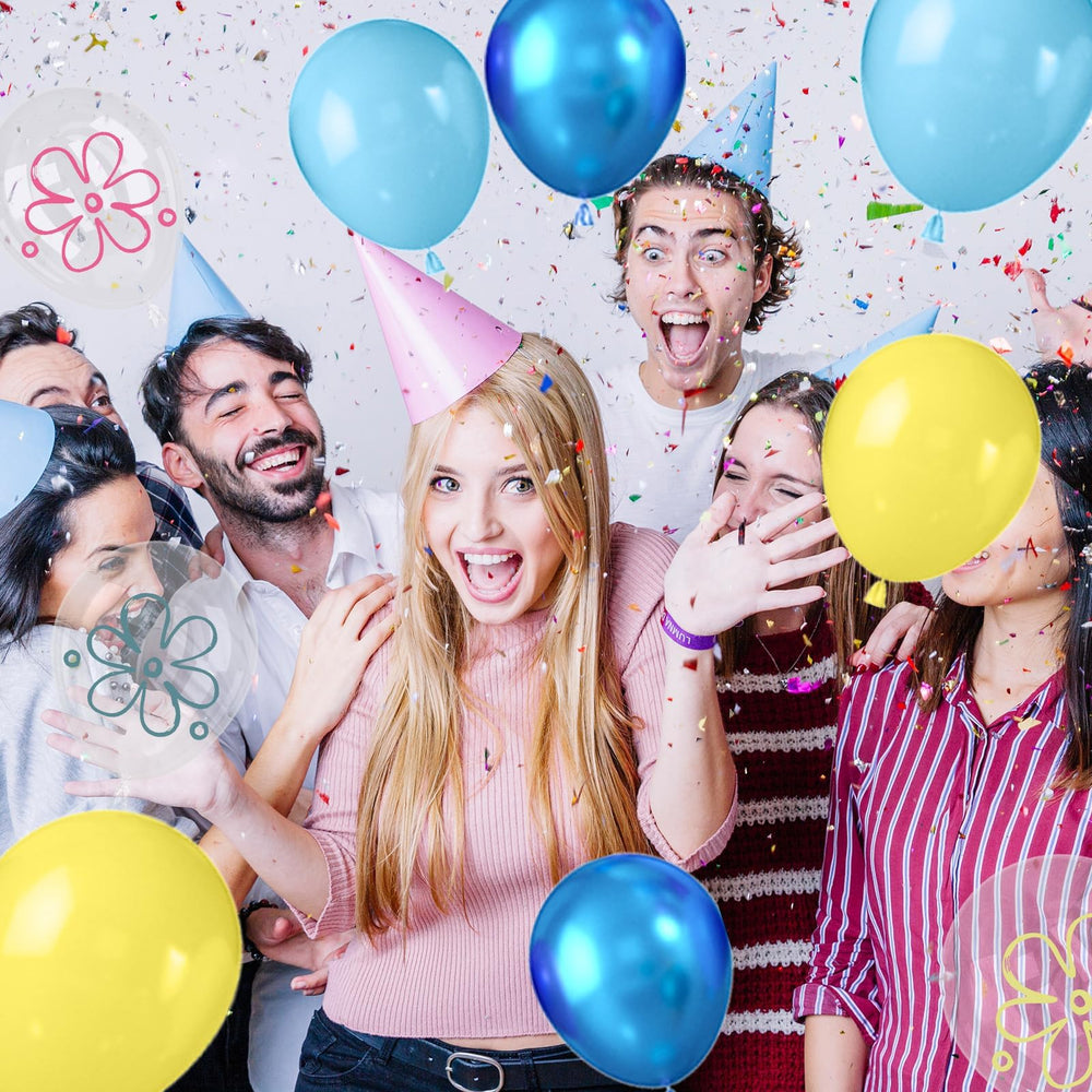 FEYG printed flower balloons add decorative flair for photo moments.