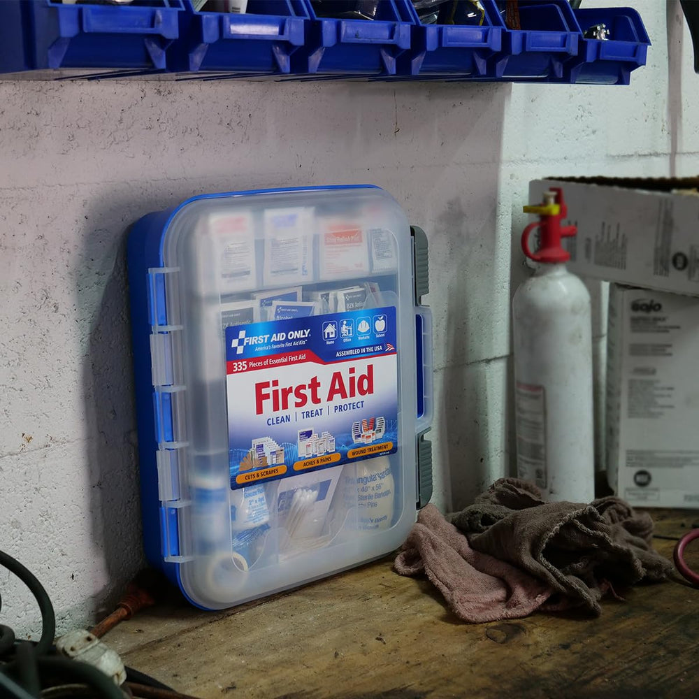 First Aid Only 91247 organized compartments illustrate easy access.
