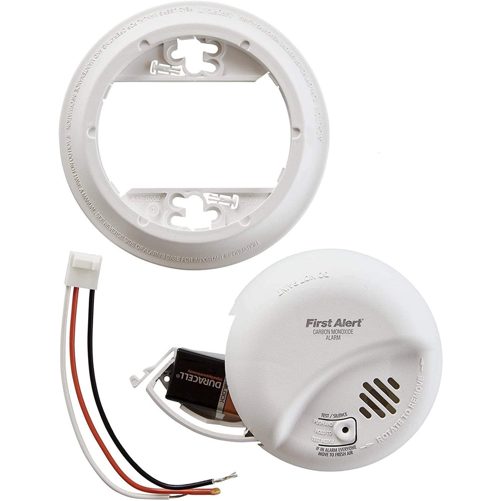First Alert CO5120BN tamper-resistant mounting bracket secures the unit.