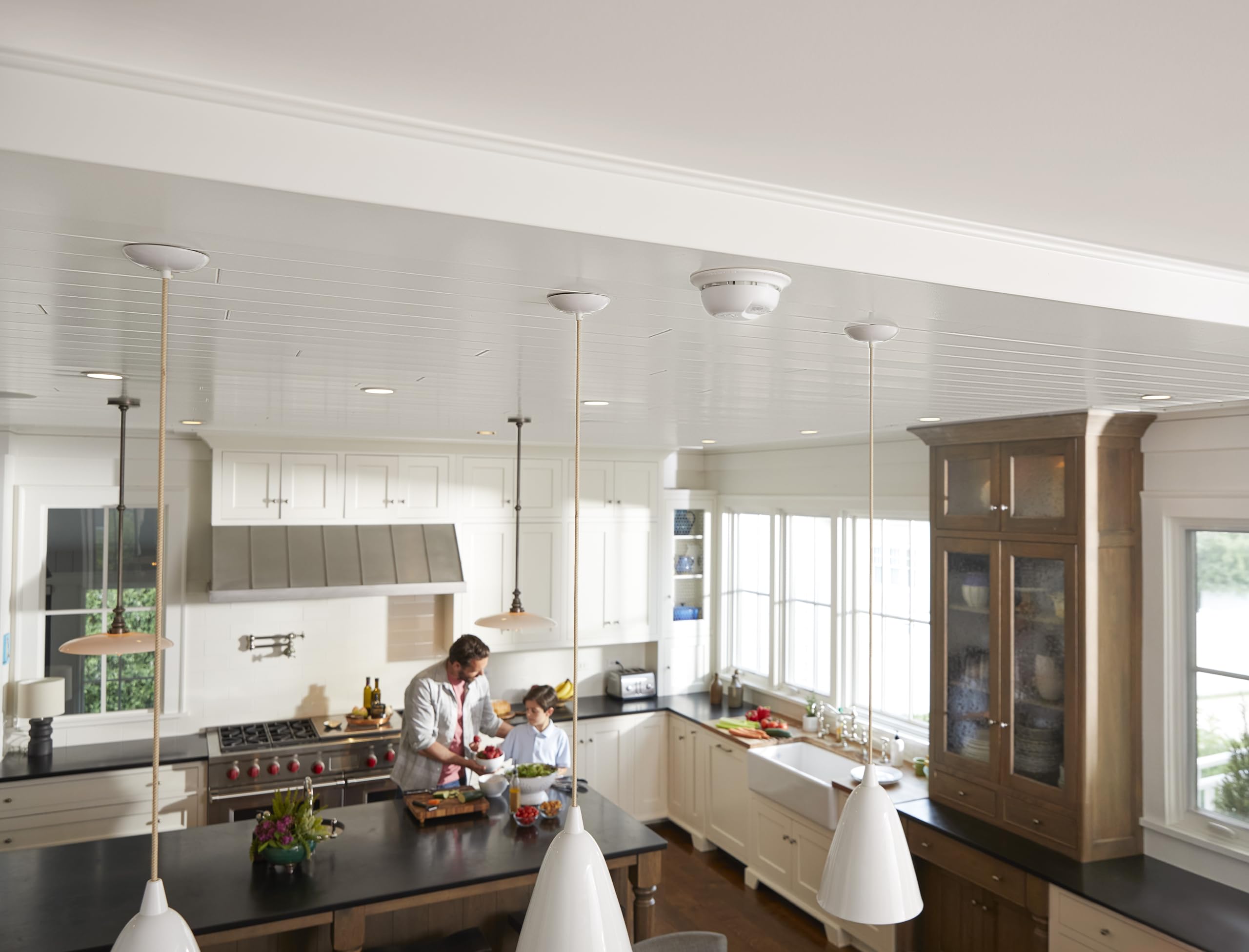 First Alert SMI100-AC quick-connect illustrates tool-free installation without rewiring