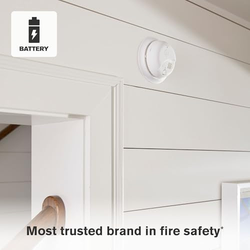 First Alert SMI110 test and silence button in action for quick safety checks