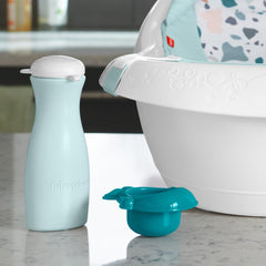 Fisher-Price drain plug feature for quick, tidy tub cleanup