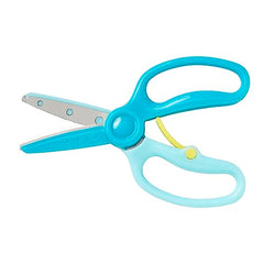 Wide handle loops provide a comfortable grip for little hands.