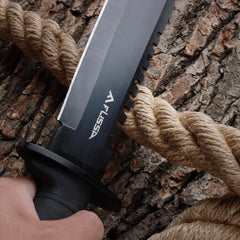 FLISSA knife sharpener and fire starter for quick outdoor ignition