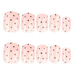 Foccna packaging shows 24 nails, file, and 36-grain jelly for prep.