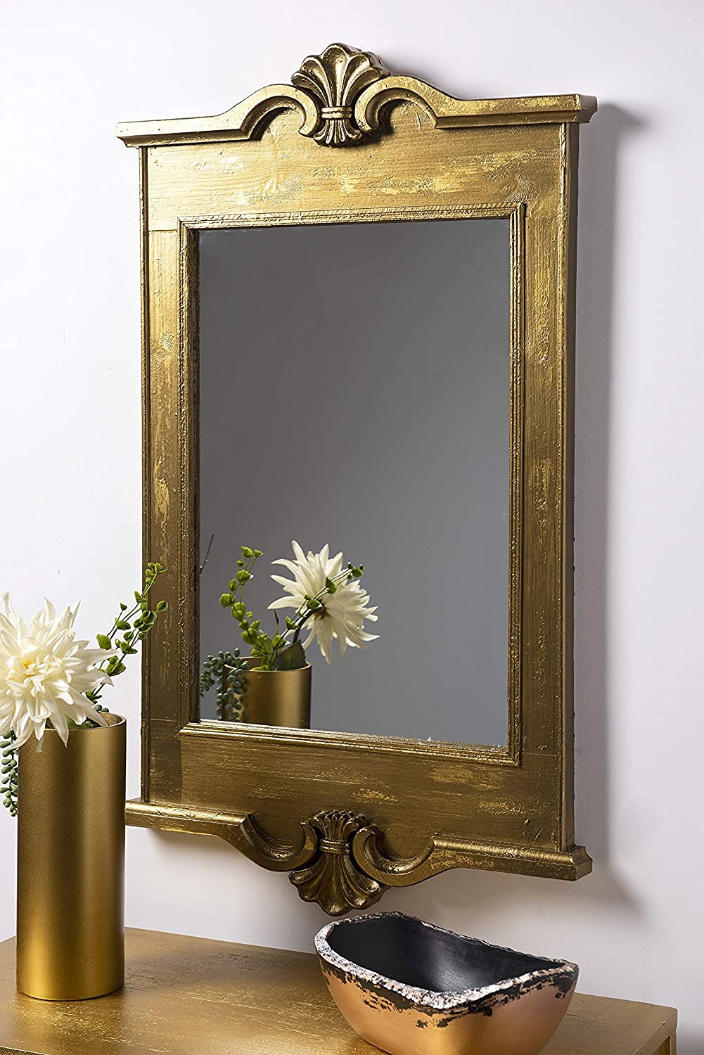 FolkArt Treasure Gold packaging highlight for quick crafts