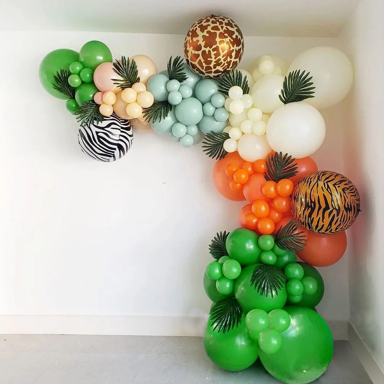 FOTIOMRG green balloons for jungle-themed parties.