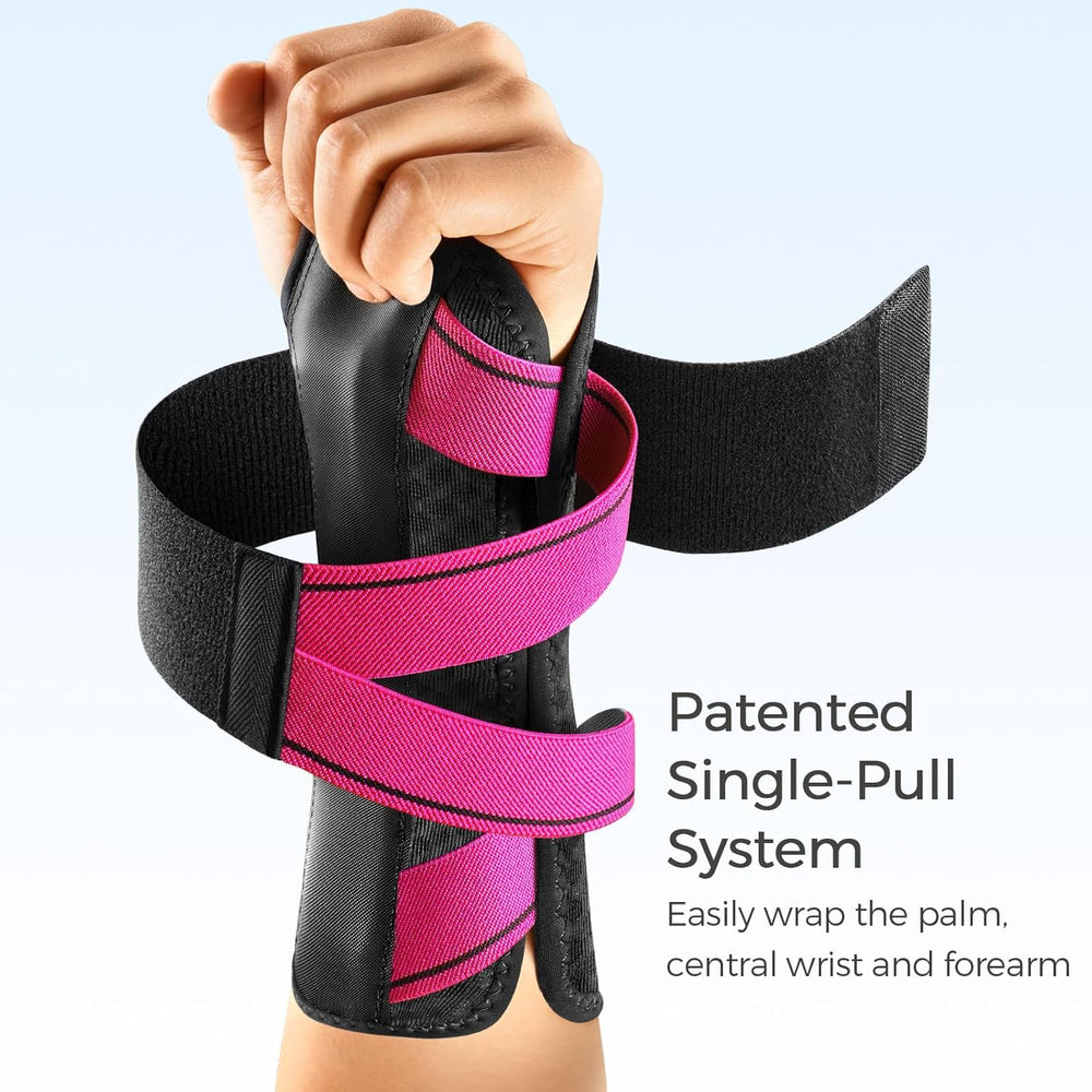 FREETOO breathable mesh fabric keeps hands dry during activity.