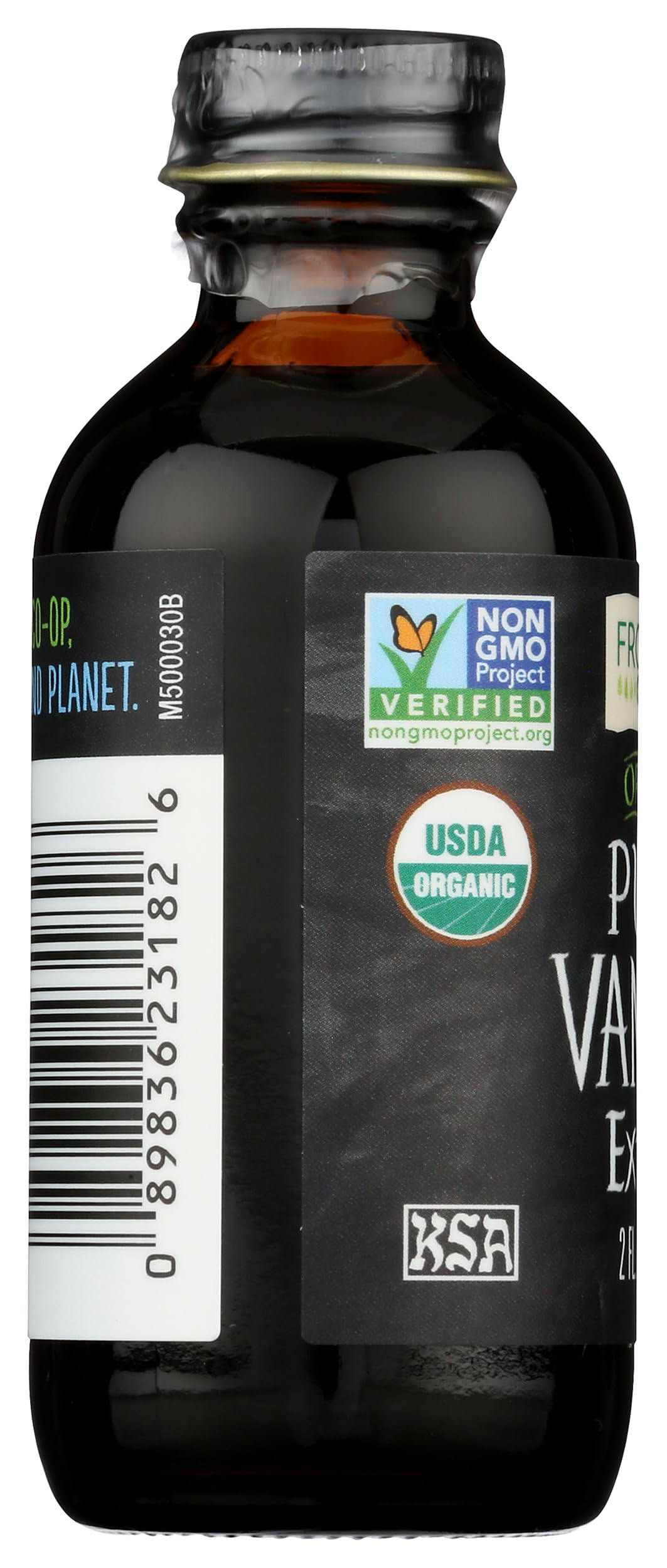 Smoothie glass with Frontier Co-op vanilla extract drizzle showing sugar-free flavor.
