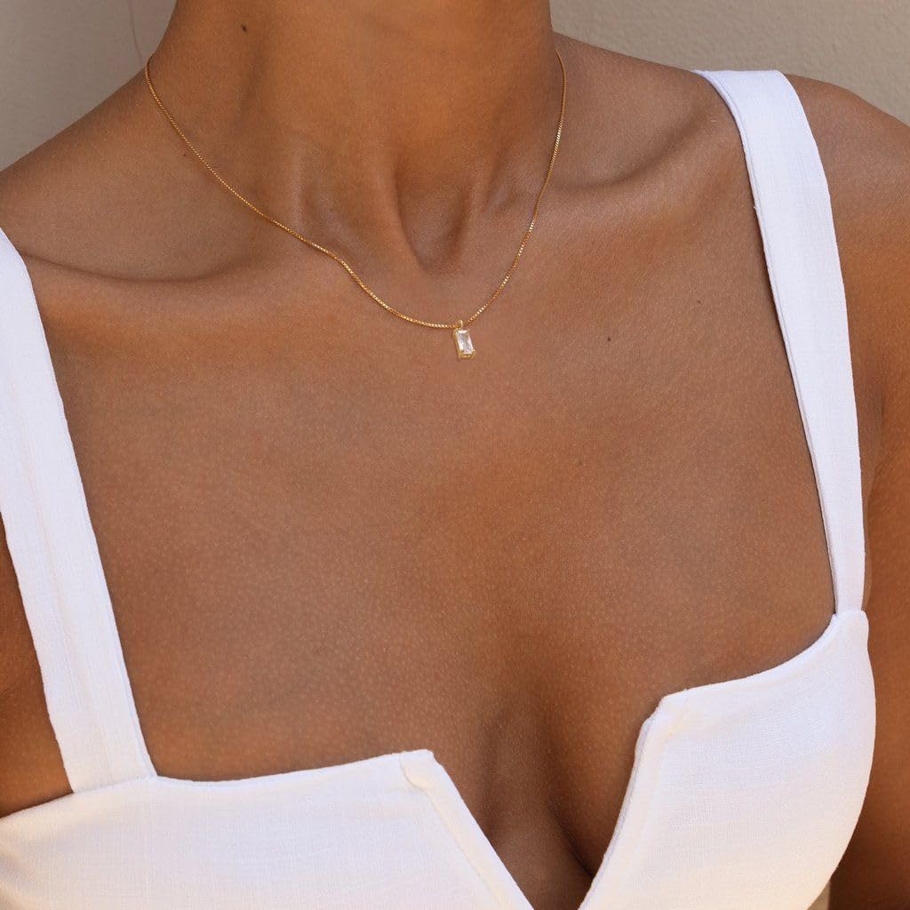 FUNEIA sparkling cubic zirconia stones catch light in day and night looks.