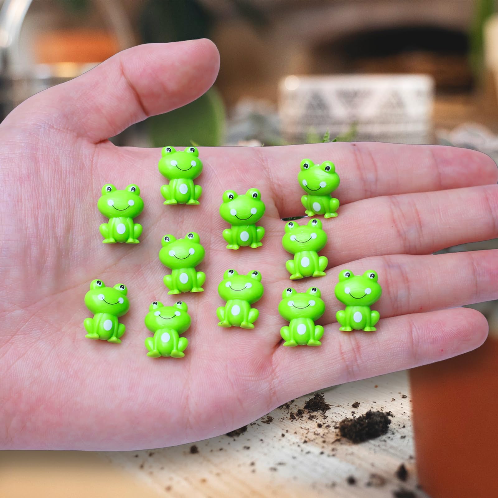 FXMHEHBB mini green frog decor for party prizes and party favors