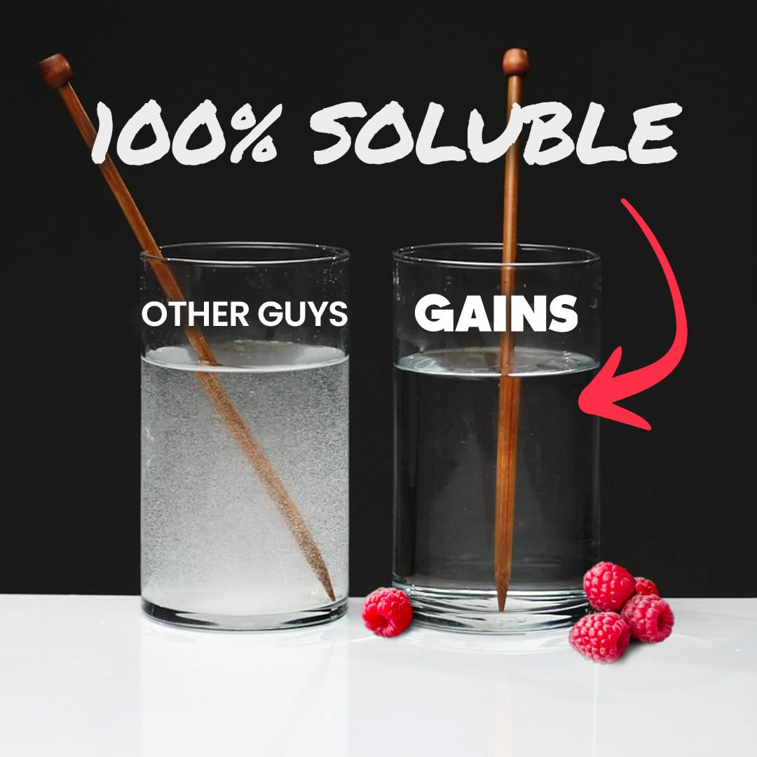 GAINS IN BULK creatine monohydrate dissolving in water; clear solution ready for training.