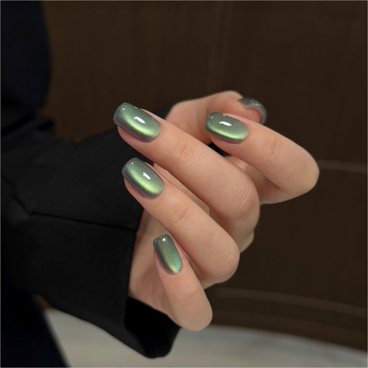GAOY Green Cat Eye magnet pattern creates adjustable nail art at home
