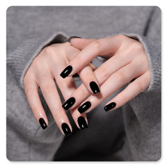 GAOY nail-art-application showing smooth brush strokes for salon-like results at home.
