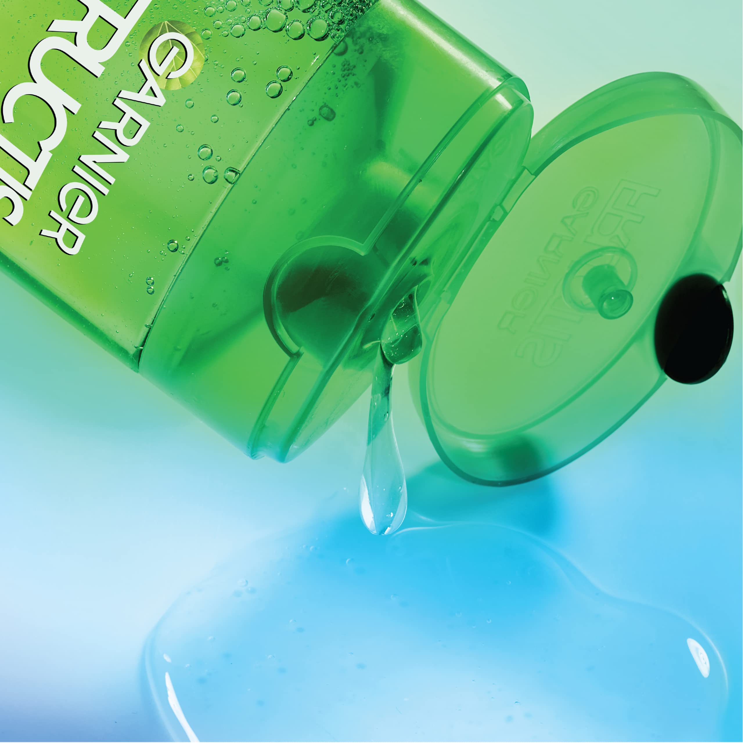 Garnier Fructis Pure Moisture shampoo cap close-up