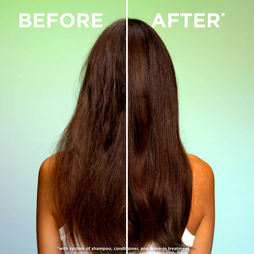 Garnier Fructis Pure Moisture shampoo lather in hand for demonstration