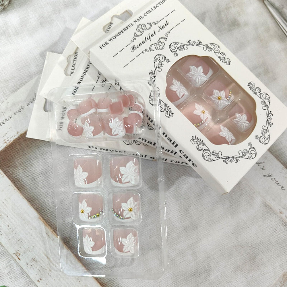 GCSQW 3D floral rhinestone toenails add sparkle for events.