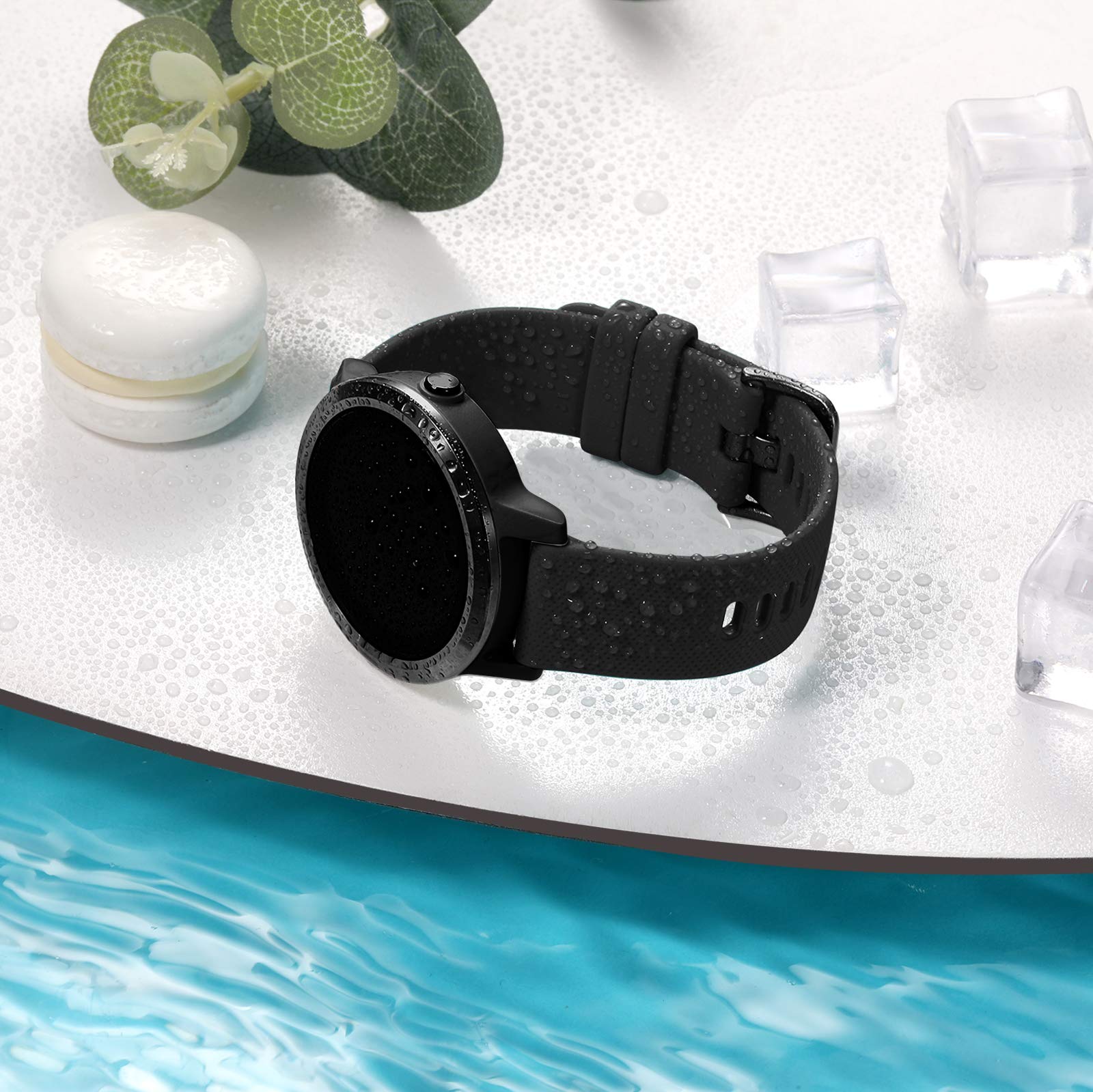 GEAK 20mm silicone band for Forerunner 645 black enables quick on off changes