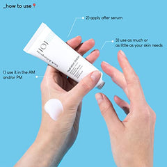 Geek & Gorgeous Hydration Station applying on the skin for a dewy look.