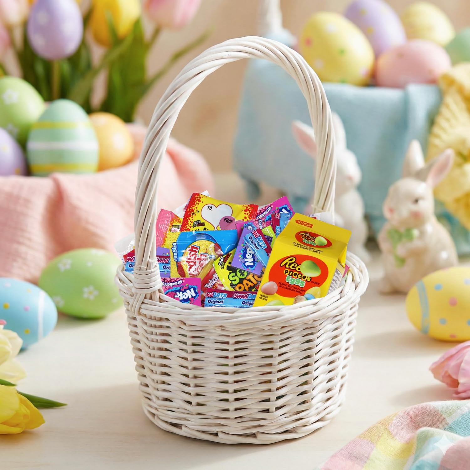 GEEOOLLAH grape and strawberry fruit bites add crunch to baskets.